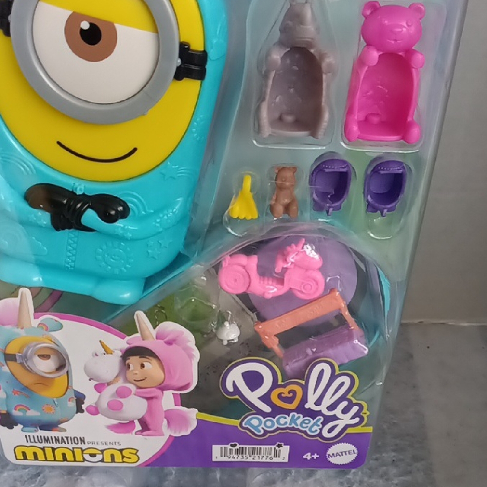 Mattel Minions Playset with Yellow Minion & Pink Accessories